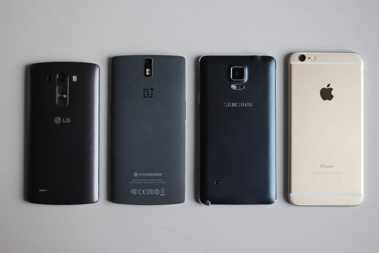 Smartphones back